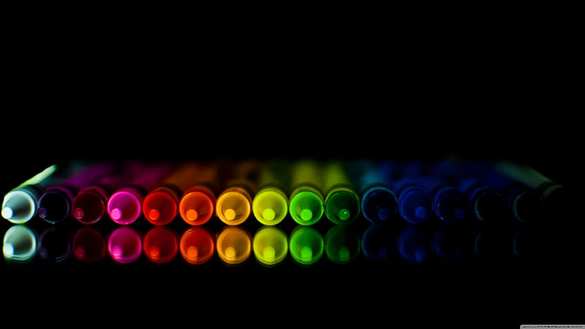 Color Pencils Ultra Backgrounds for U TV : マルチディスプレイ、デュアルモニター : タブレット : スマートフォン、黒とカラー 高画質の壁紙