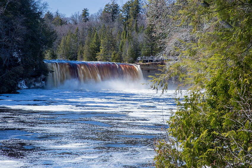 Spring at Tahquamenon Falls, tahquamenon falls michigan HD wallpaper