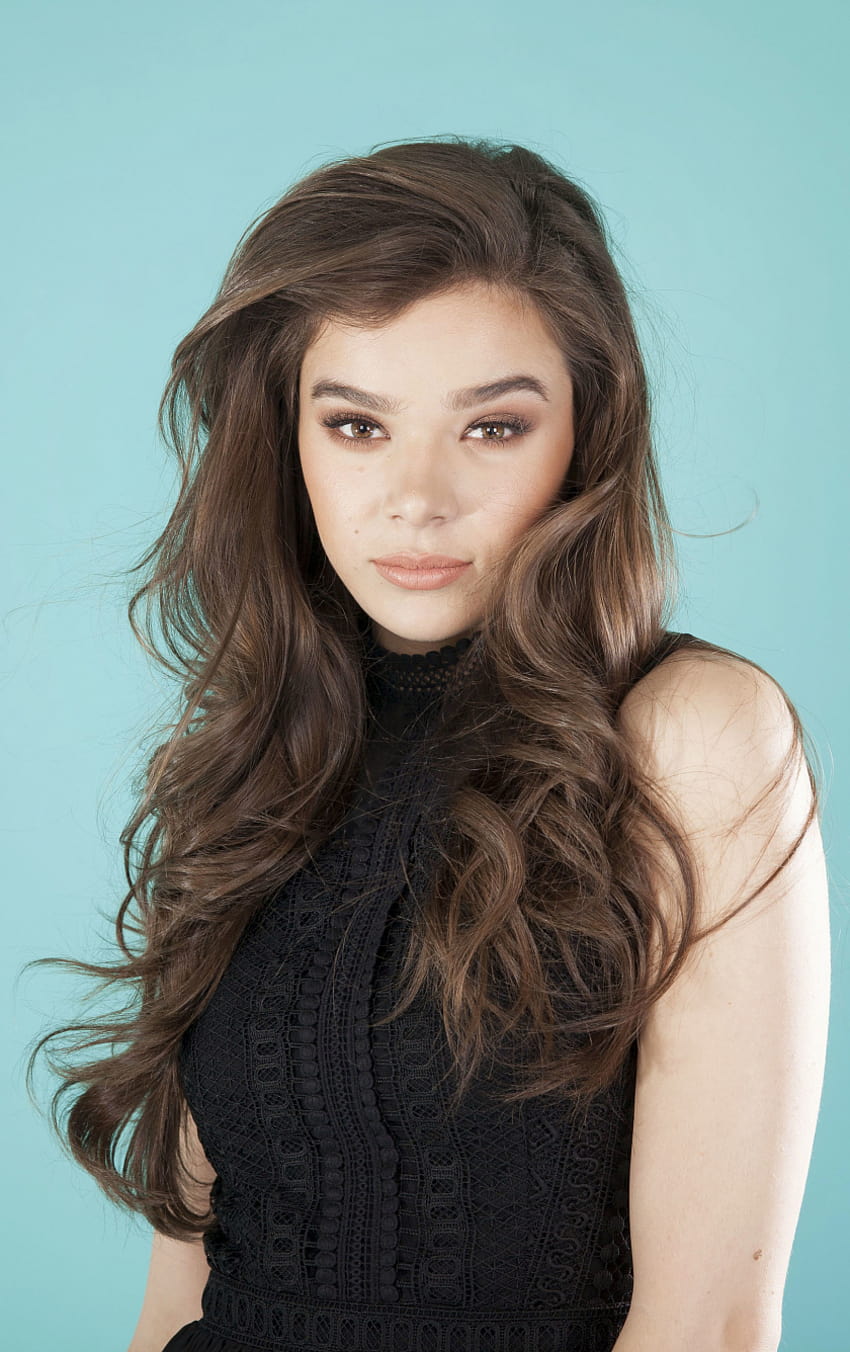 hot and beautiful, hailee steinfeld, 2018 840x1336 , iphone 5, iphone 5s, iphone 5c, ipod touch, 840x1336 , background, 3137, hailee steinfeld aesthetic HD phone wallpaper