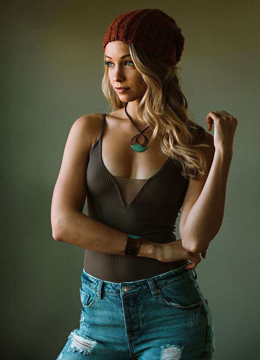: women, long hair, blonde, cleavage, tank top, jeans, toque, simple background, necklace 1478x2048 HD phone wallpaper