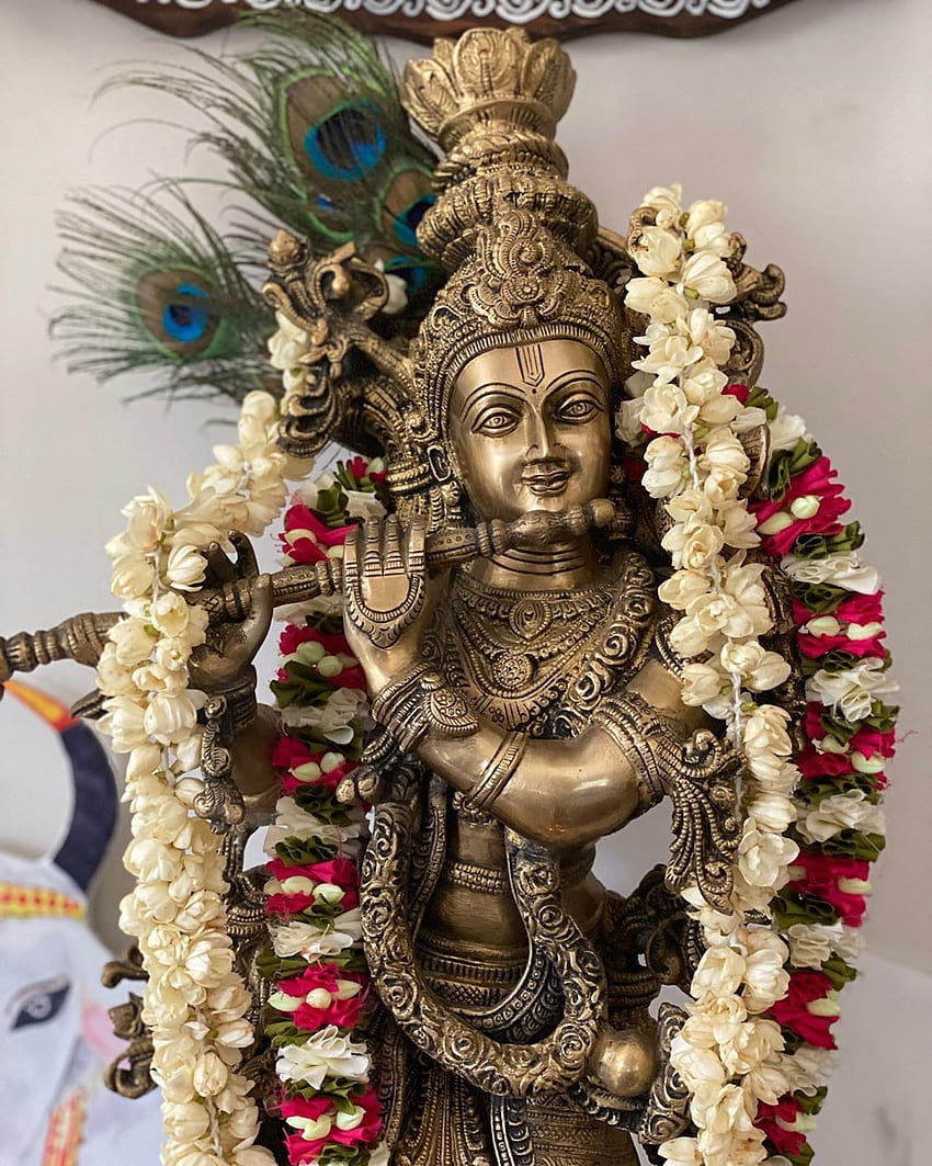 7.855 Likes, 70 Kommentare, Krishna-Statue HD-Handy-Hintergrundbild