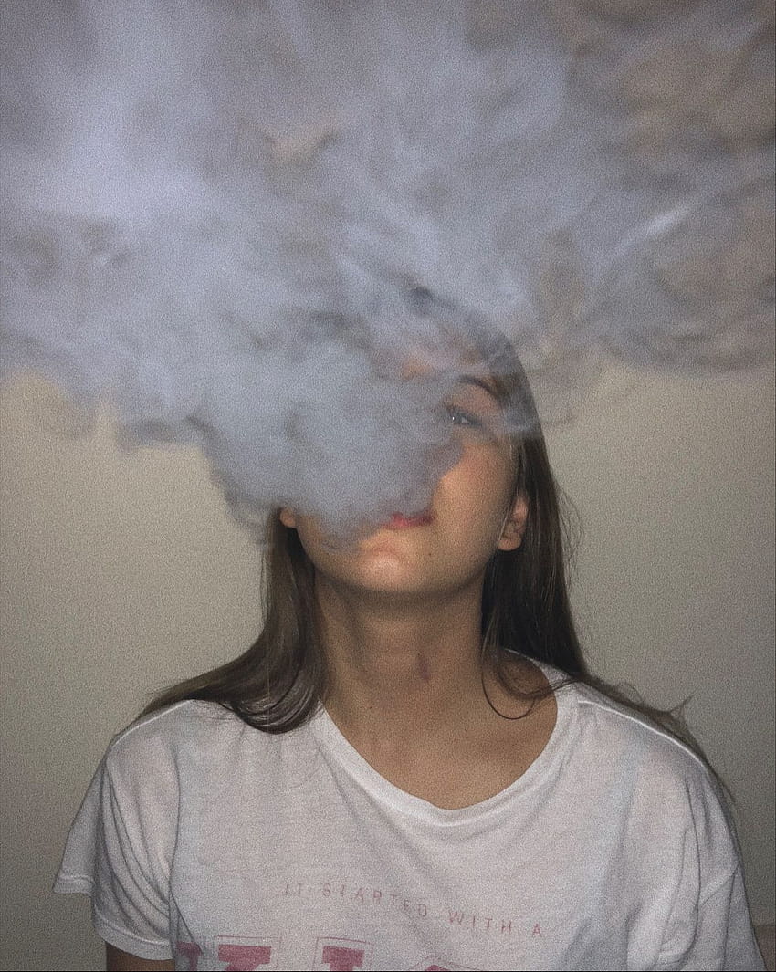 girl smoke blunt