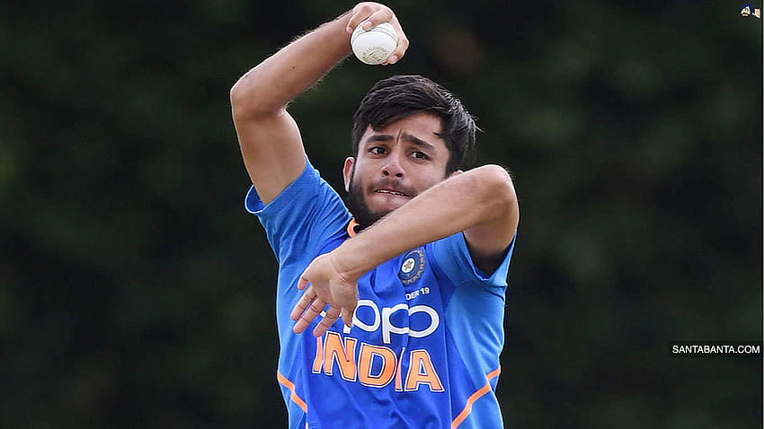 El jugador de críquet indio Ravi Bishnoi con camiseta deportiva fondo de pantalla