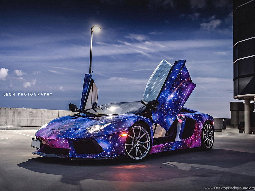 Đồ họa chân thực của siêu xe Lamborghini Aventador đang chờ đón bạn trên màn hình của bạn. Với những chủ đề nền tuyệt đẹp này, bạn sẽ không thể nào chối từ được.