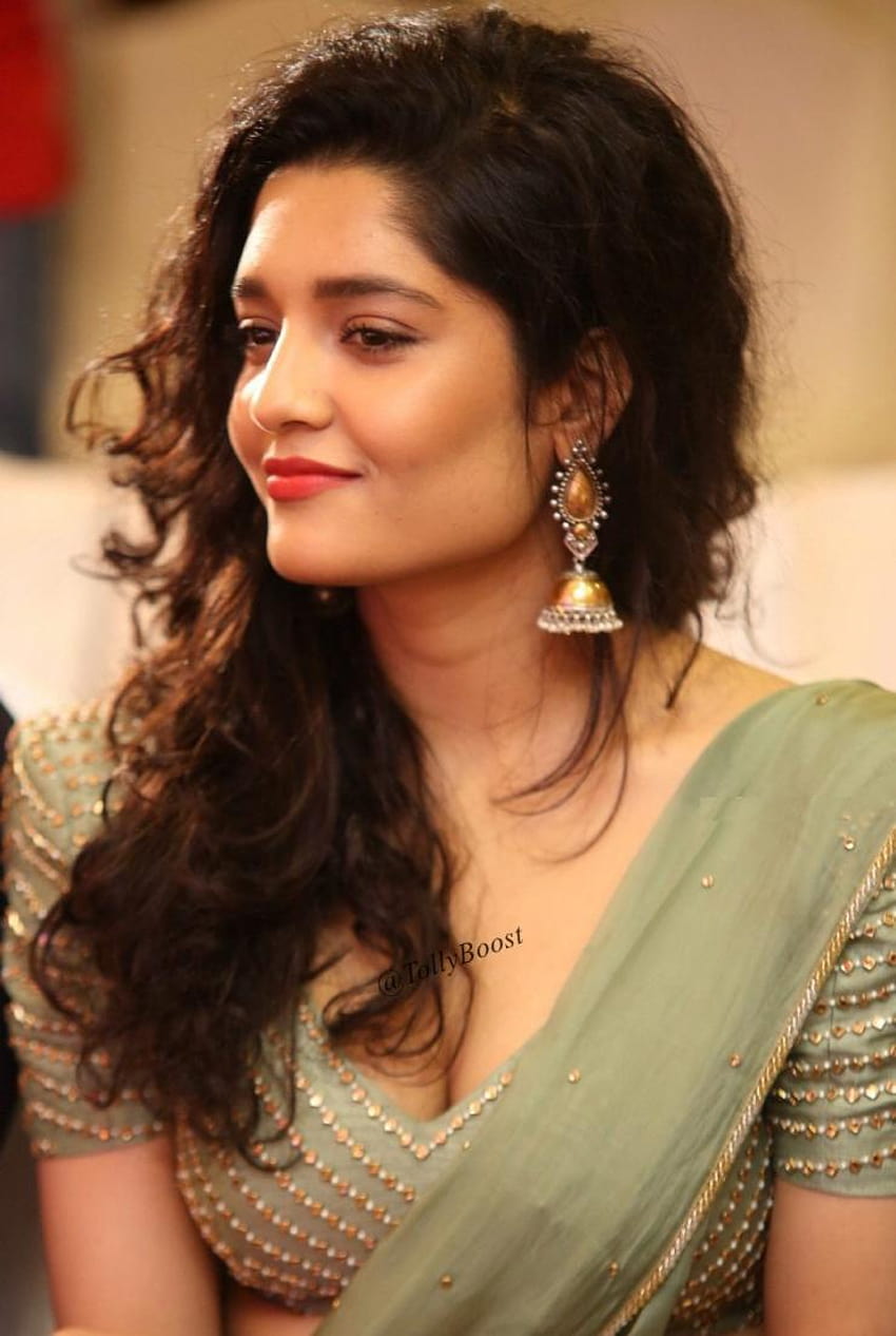 Ritika Singh Красиви обеци, усмихнато лице в близък план HD тапет за телефон