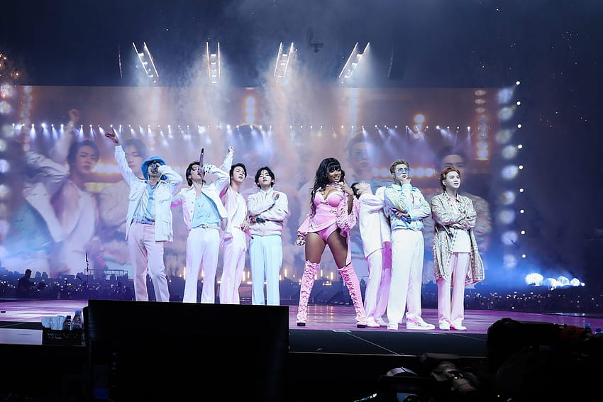 Megan Thee Stallion Made a Surprise Appearance at BTS' Permission to Dance On Stage, bts and megan thee stallion HD wallpaper
