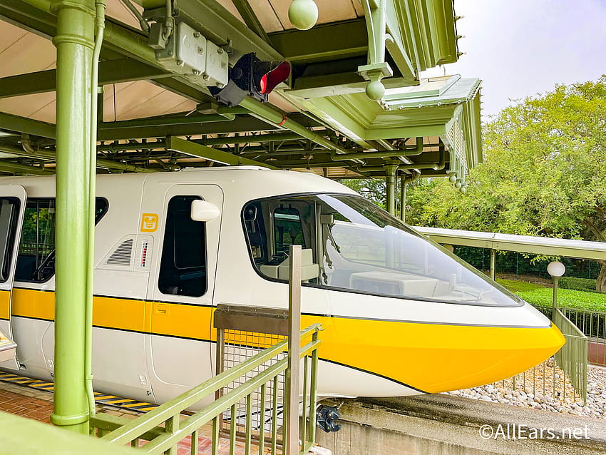 : You'll Need Some Luck to See Disney World's Latest Refurbishment!, monorail HD wallpaper