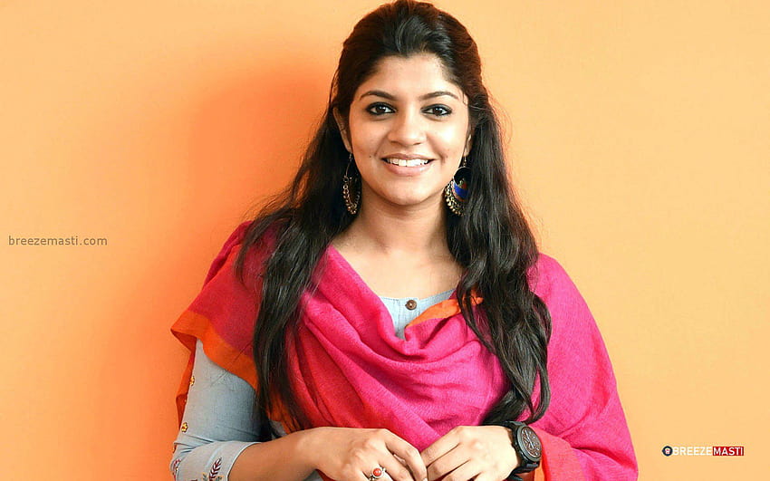 Malayalam Actress Aparna Balamurali, kerala girls HD wallpaper