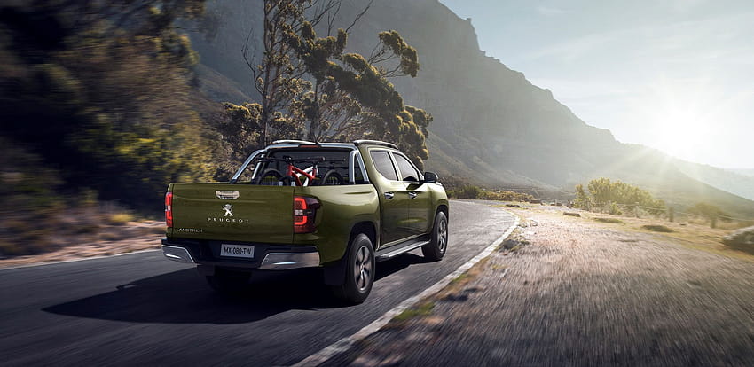 Peugeot Landtrek は多目的なピックアップ トラックであり、欧米市場では利用できません 高画質の壁紙