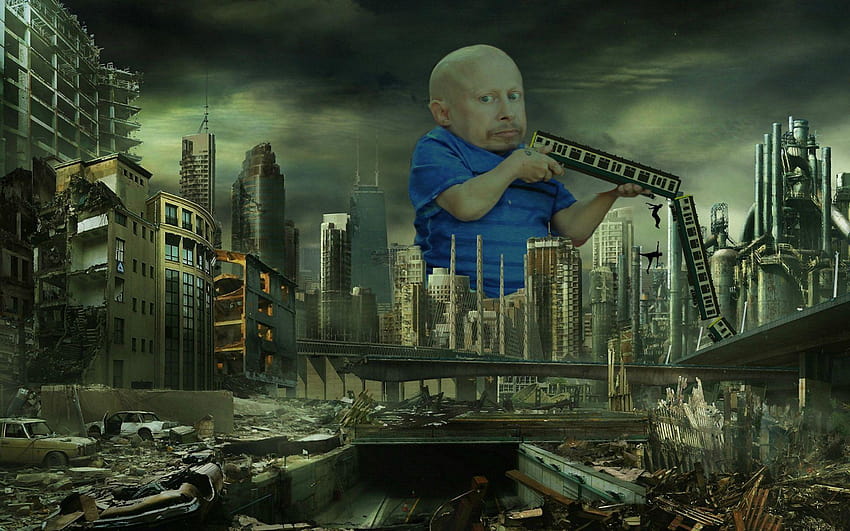Verne Troyer eating a subway...train HD wallpaper