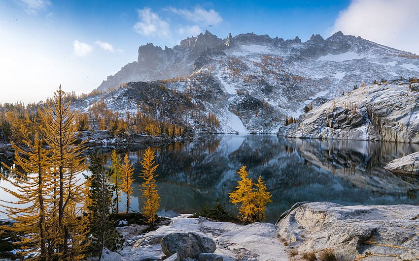 Leprechaun Lake, mountain lake, autumn, snow, mountain landscape, USA, Cascade Range, Washington State with resolution 1920x1200. High Quality HD wallpaper