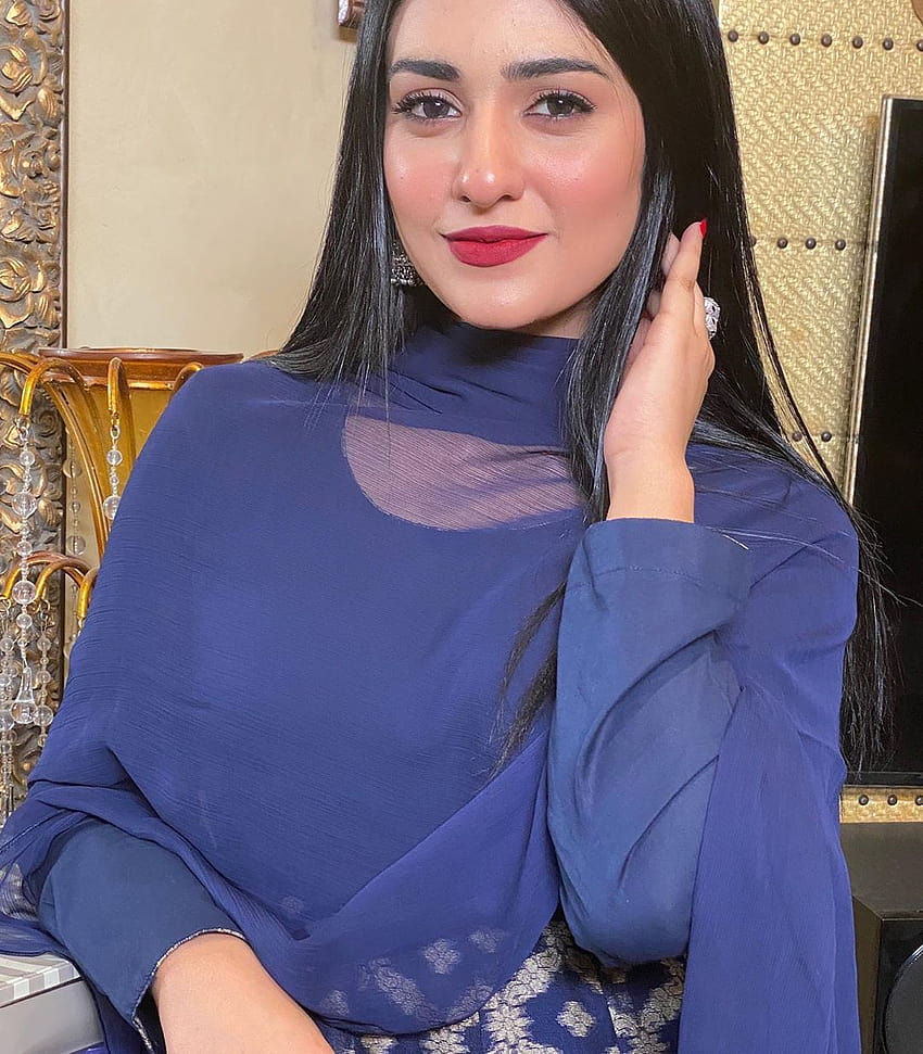 Güzel Sarah Khan Yeni Draması Sabaat'ın Setinde HD telefon duvar kağıdı