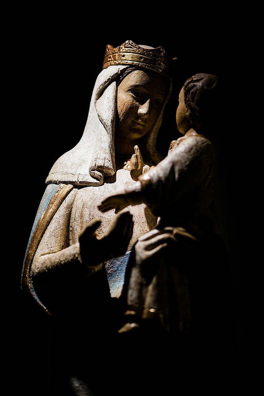 : 마리아와 예수 그리스도 조각상, 성모 마리아, 조각품, 마더 메리 아이폰 HD 전화 배경 화면