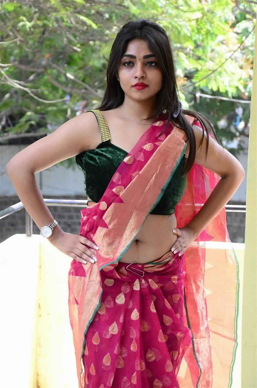 Naughty desi bhabhi hot – Desi Actress Seductive HD тапет за телефон
