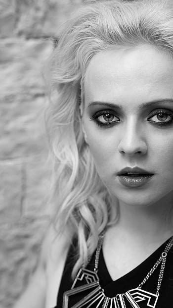 Madilyn Bailey On Her Tetris Single and Fave Memes HD wallpaper | Pxfuel