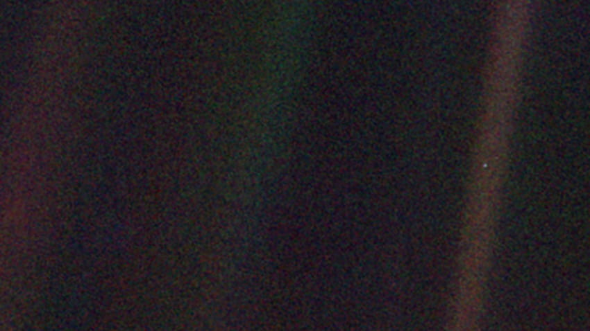 Carl Sagan und seine berühmte „Pale Blue Dot“-Rede HD-Hintergrundbild