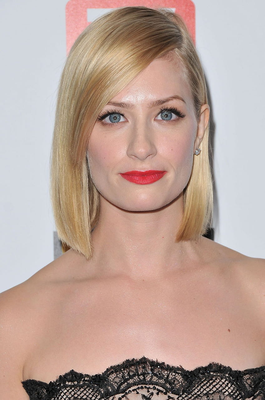 Celebrity, HQ Beth Behrs ...vistapointe HD phone wallpaper