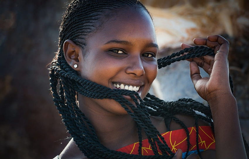 Lachen, Zöpfe, schwarzes Mädchen, afrikanisches Porträt, Abschnitt девушки, afrikanisches Mädchen HD-Hintergrundbild
