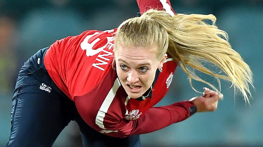 Sarah Glenn z reprezentacji Anglii, która pokonała Pakistan, ma wpływ na inną spinnerkę Sophie Ecclestone Tapeta HD