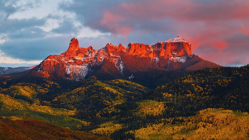 Montañas de San Juan en Colorado, Chimney Rock al atardecer, montañas de Colorado fondo de pantalla
