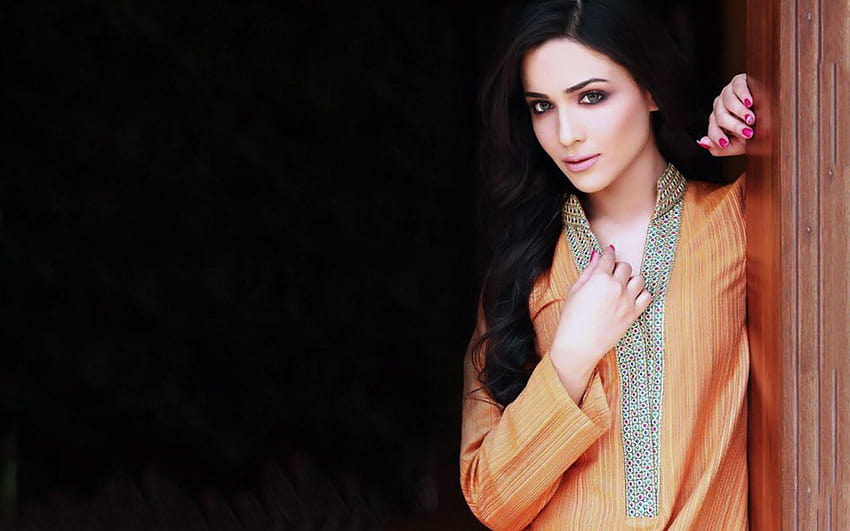 4 Пакистанско момиче, ефирна фантастична дама HD тапет
