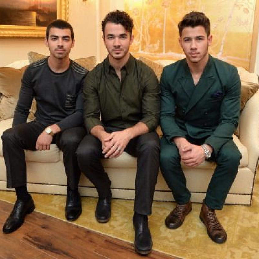 Are the Jonas Brothers Planning a Reunion? Social Media Hints Say, jonas brothers a little bit longer HD phone wallpaper