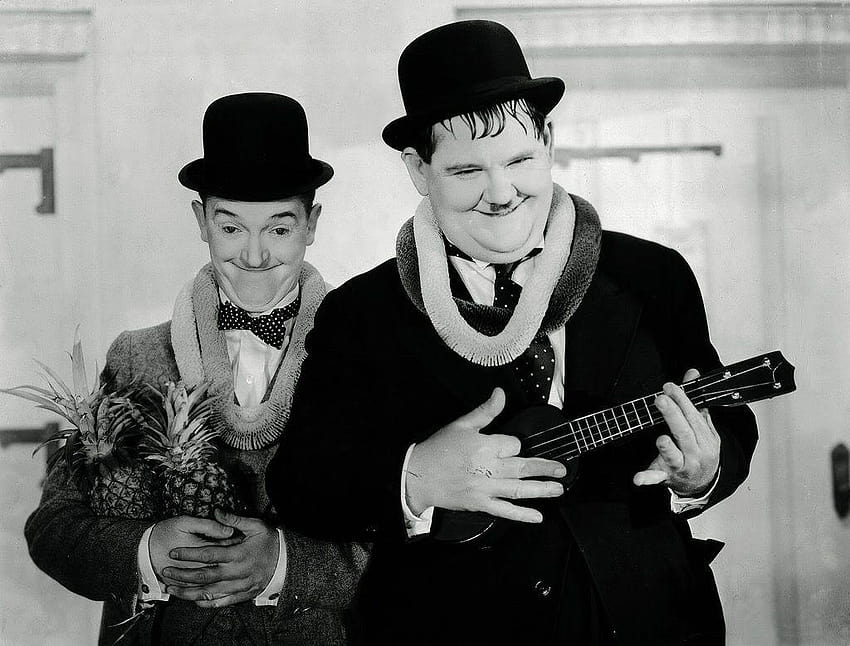 Jest piątek, więc oznacza to czas Laurel & Hardy!!! Plakat filmowy, laur i hardy Tapeta HD