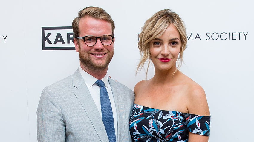 Saturday Night Live' Alum Abby Elliott Gives Birth to First Child With Husband Bill Kennedy HD wallpaper