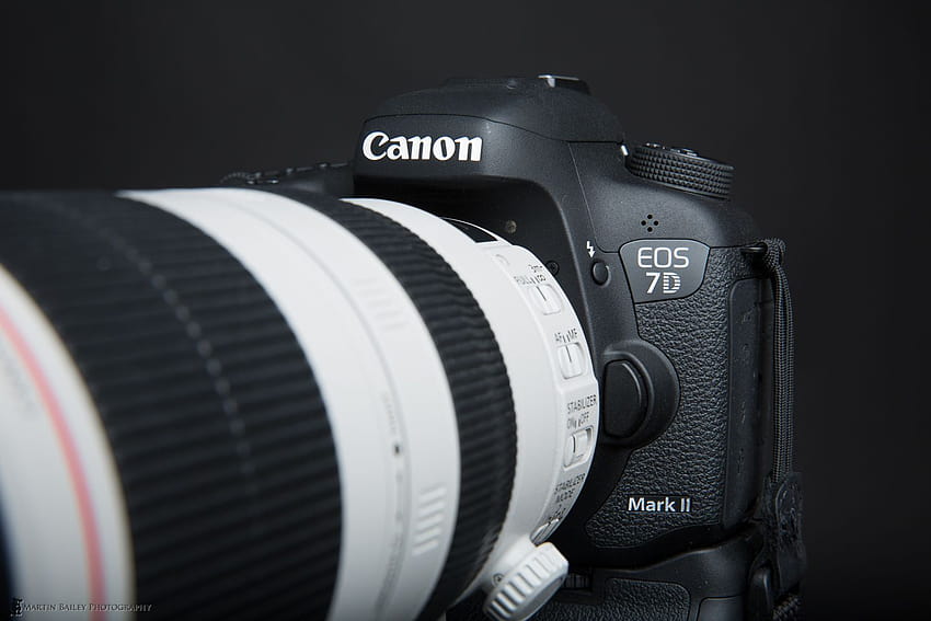 Hình nền Canon EOS 5D Mark II: Nếu bạn là một người đam mê nhiếp ảnh, hình nền Canon EOS 5D Mark II chắc chắn sẽ khiến bạn phải điên đảo. Với chất lượng chi tiết và sắc nét của nó, bạn sẽ có một màn hình độc đáo và đẹp mắt. Nhấn vào hình ảnh để chia sẻ niềm đam mê của bạn với mọi người.