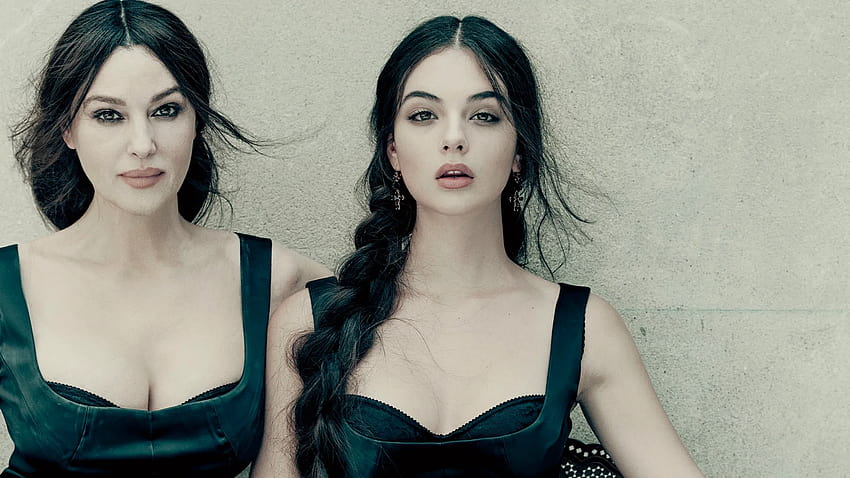 Monica Bellucci และ Deva Cassel สำหรับ Vogue Italia [กรกฎาคม 2021] วอลล์เปเปอร์ HD