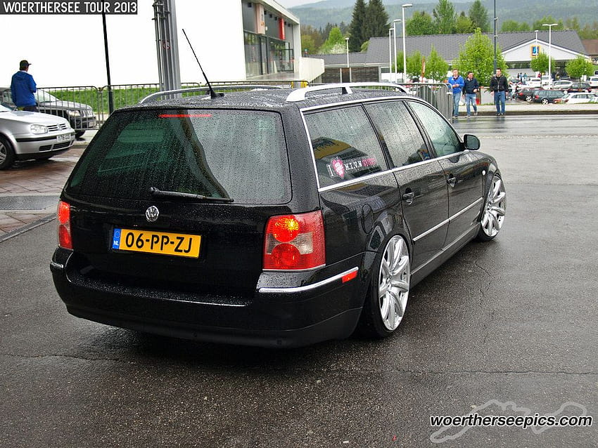 VW Passat B5.5 Estate negro fondo de pantalla