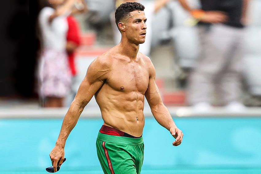 Cristiano Ronaldo sin camisa demuestra que la edad es solo un número, cristiano ronaldo six pack fondo de pantalla