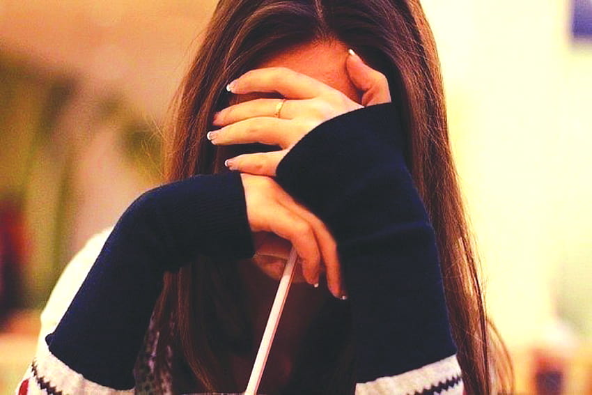 Beautiful of Girls Hiding their Faces. Facebook Profile, the unknown girl HD wallpaper