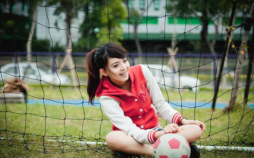asian the ball girl football schoolgirl gate, 2560x1600, Beautiful Girl Playing Football, sepak bola untuk gadis Wallpaper HD