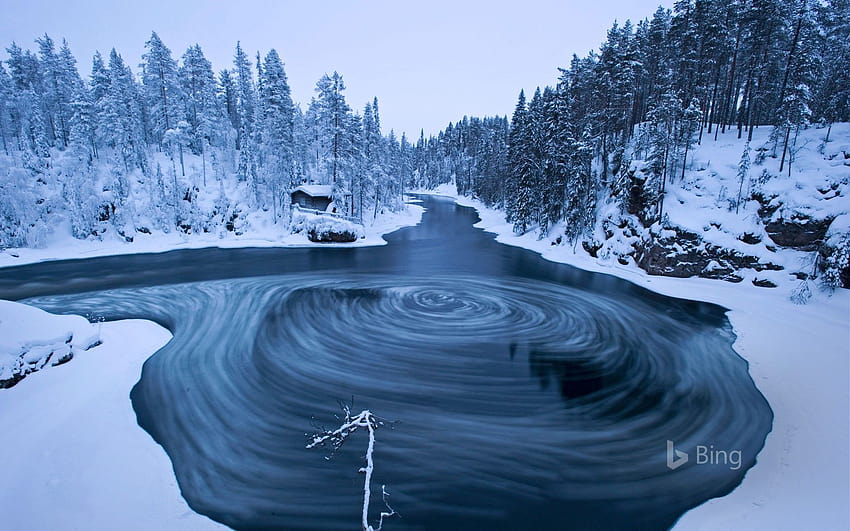 Bain à remous dans la région pittoresque de Myllykoski, parc national d'Oulanka Fond d'écran HD