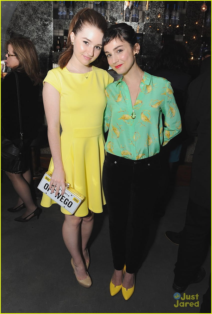 Kaitlyn Dever & Molly Ephraim: SAG's Capital Campaign Launch: 644910 HD phone wallpaper