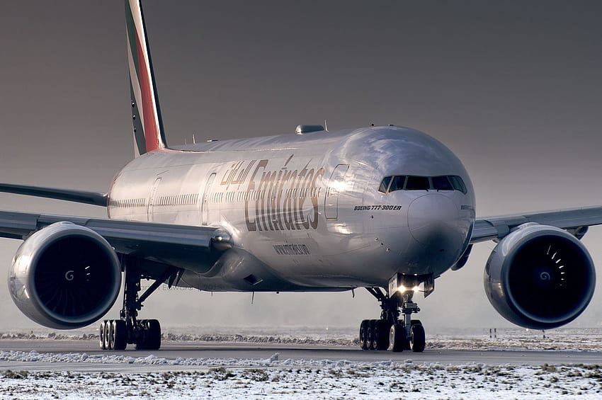 777 300ER Planes Boeing Emirates Airplane Depth Of Field Winter Snow Boeing 777, winter airplane HD wallpaper