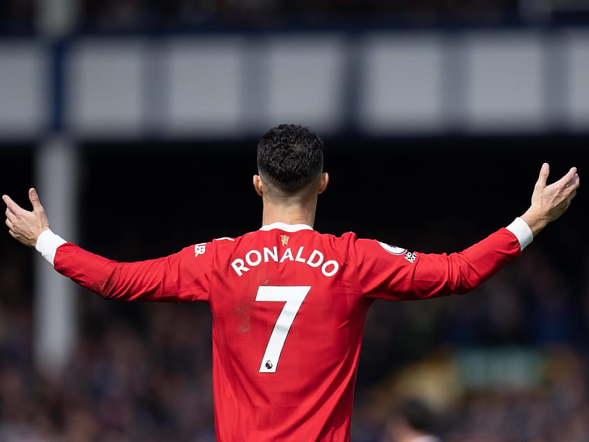 Cristiano Ronaldo apologizes after Everton fan's phone is smashed HD wallpaper