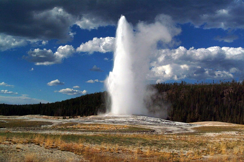 A new metric for Old Faithful HD wallpaper