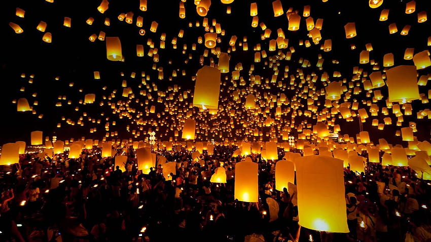 Sich hin- und herbewegende Laternenfestzeremonie Thailand, Chiang Mai HD-Hintergrundbild