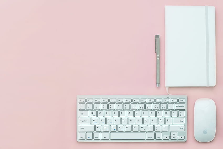 Silver Apple Keyboard y Magic Mouse · Stock, espacio de trabajo plano en el fondo de pantalla