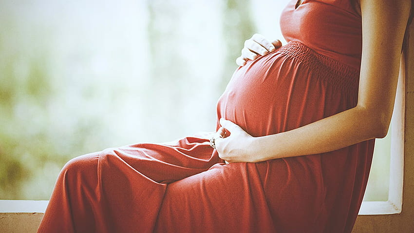 Atención quiropráctica durante el embarazo, mujeres embarazadas fondo de pantalla