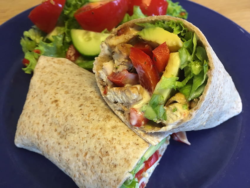 Chicken, Red Pepper and Avocado Wrap HD wallpaper