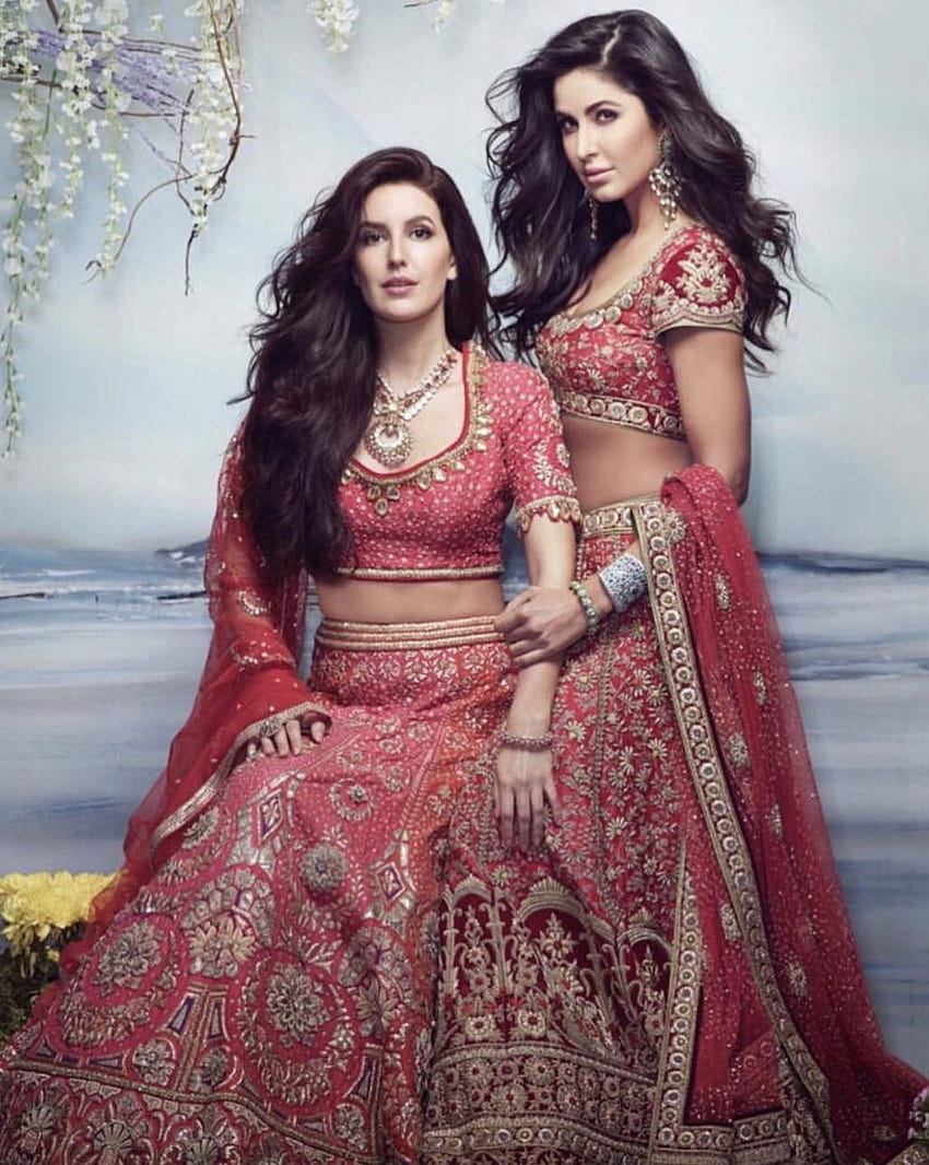 La magnifique Katrina Kaif et sa sœur Isabelle dans les créations de lehenga de mariée de Tarun Tahiliani pour Brides Today…, isabelle kaif Fond d'écran de téléphone HD