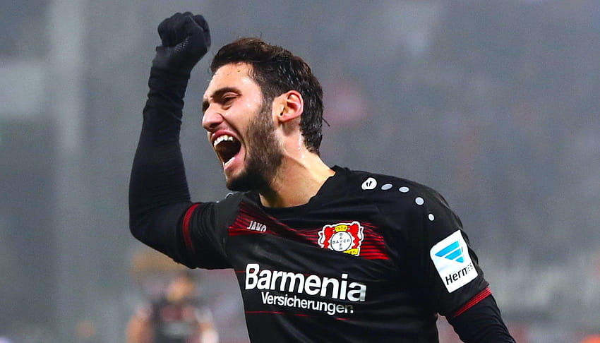 Profiling Leverkusen-Star und AC Mailand zielen auf Hakan Calhanoglu HD-Hintergrundbild