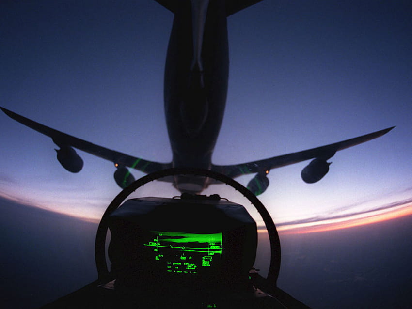 notte, 1024x768, Una vista dalla cabina di pilotaggio di un caccia, cabina di pilotaggio di jet da combattimento Sfondo HD