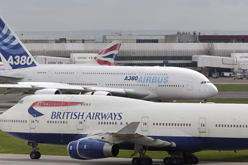 Битката на големите самолети: защо Airbus и Boeing спечелиха надпреварата, airbus a380 и boeing 747 HD тапет