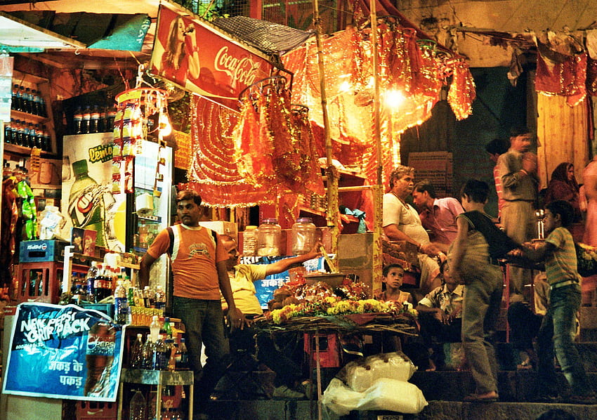 Night market in Varanasi and HD wallpaper