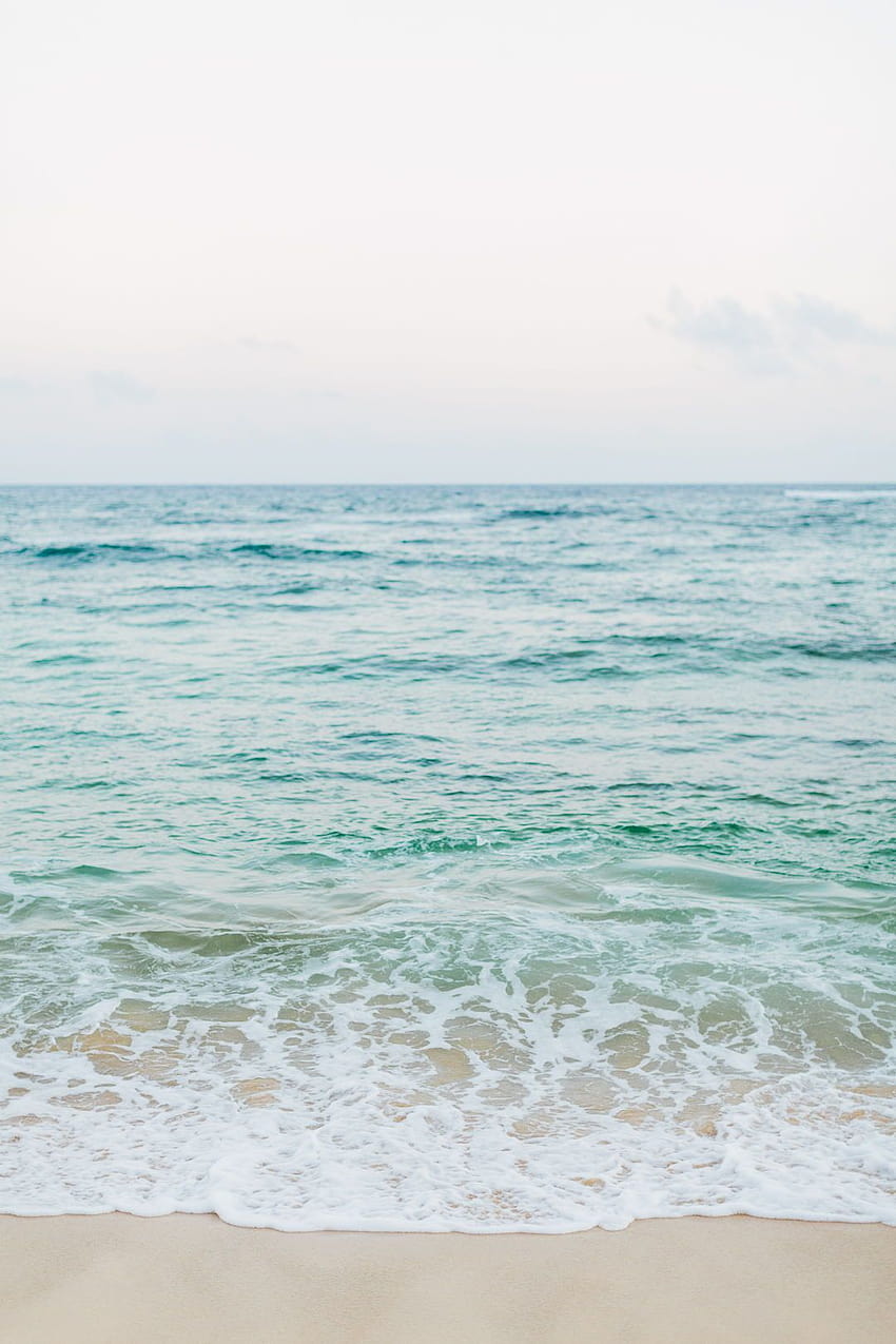 カウアイ ビーチ ビュー。 クリアオーシャンブルー。 ハワイパラダイス。 海の波。 ビーチの。 海のグラフィティ。 ハワイ…水色の美的波 HD電話の壁紙