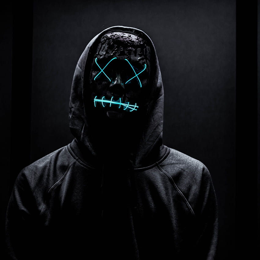 Неонова маска, човек в черно, тъмен фон, качулка, синя светлина, графика HD тапет за телефон